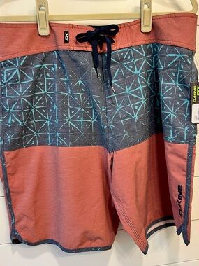 NWT DAKINE  19” BOARD SHORTS